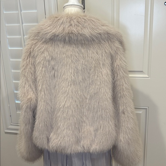 Jason Wu Faux Fur Bomber Jacket in Cream Large New - Picture 6 of 12